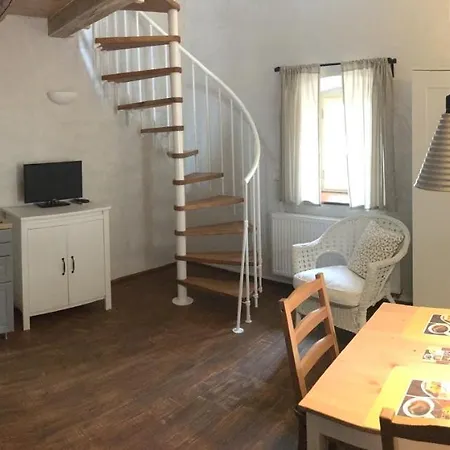 U Dr. Fausta * 슬라보니스